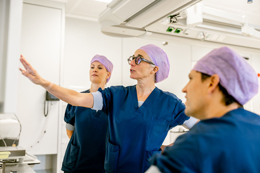 Ons team van specialisten plastisch chirurgen biedt de beste zorg, of het nu gaat om een kleine correctie of een complexe reconstructie. Bekijk het team.